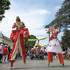 Cie Les Frères du Mystère - Carrément Carnavalesque -Spectacle déambulatoire et Parades  - Image 12