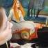 Anais et le chat de l'atelier