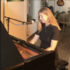 Juliette - Donne des cours de piano débutants!