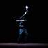 Asaf Mor - Nine To Five - Solo clownesque de jonglerie dansée - Image 3