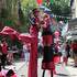 Les Frères du Mystère-Déambulation - Pink Cabaret ( échassiers, musicien, jongleur,marionnette… ) - Image 7