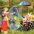 Le Clown Doudou - Spectacle déambulatoire en triporteur avec bulles et ballons - Image 4
