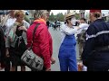 Voir la vidéo Le Bateau Ivre et P. Pillavoine - MIME SUIVEUR | Animation Déambulatoire - Image 5