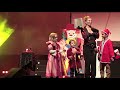 Voir la vidéo Paillettes en fête - Spectacles pour Enfants - Image 9