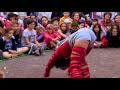Voir la vidéo A Ta Taille - cirque & chansons - Solo pour deux personnages - Tout public, tendre et joyeux ! - Image 6