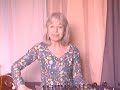 Voir la vidéo Brigitte Menon - Sitar Indien - Raga Bhairav Tutoriel /Sitar et tout instrument occidental