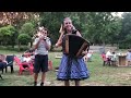 Voir la vidéo  COIN DE RUE - Animation Accordéon Chanson Française - Image 8