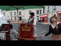 Voir la vidéo Le Zinzin De Fanny et Antoine - Duo de chansons aux Orgues de Barbarie - Image 23