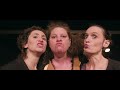 Voir la vidéo Sans Queue Ni Tête  - Trio burlesque grinçant et vocal sur les féminités - Image 4