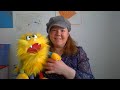 Voir la vidéo Luciole - cours de ventriloquie, sculpture de ballons - Image 3