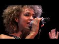 Voir la vidéo AKYLA PRODUCTIONS - Angéline Annonier chante TINA TURNER - Image 2
