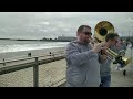 Voir la vidéo Atomic BrassBand - Fanfare Second Line New Orleans - Image 3